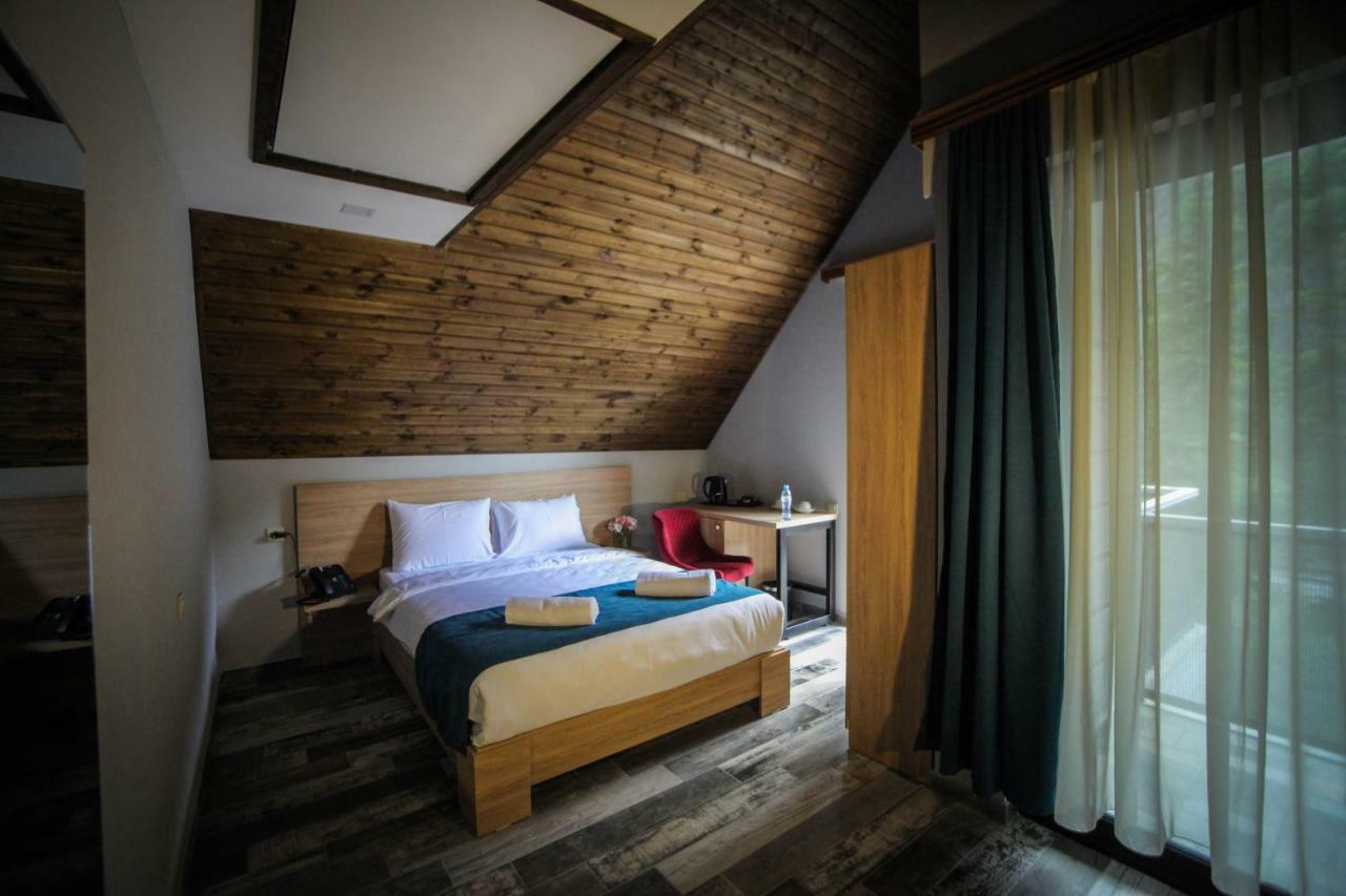 Borjomi Underwood Hotell Eksteriør bilde